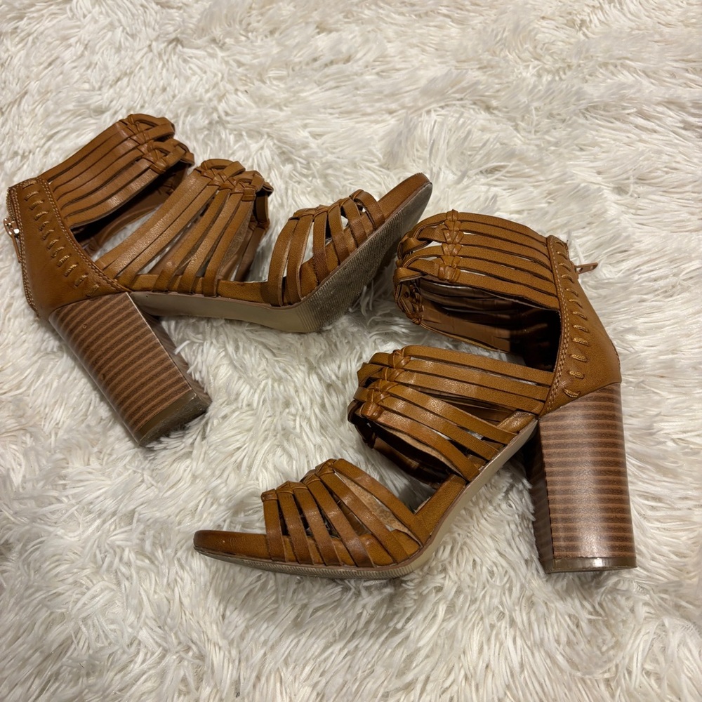 MADDEN GIRL *REVVY* BLOCK HEEL SANDALS COLOR~TAN SIZE 6 - Picture 2 of 10